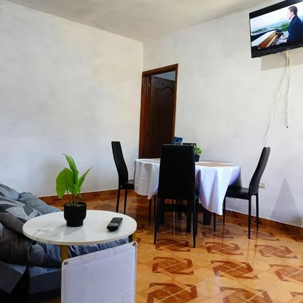 Cerca de pirámides, bancos, centros, UDLA, paradas – hotel w mieście Cholula