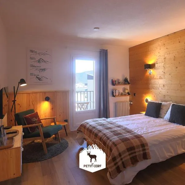 Le Petit Ours & Le Petit Cerf - Studios vue lac & montagnes，安格勒的飯店