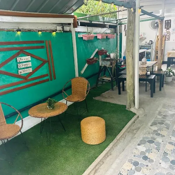 Maui's Place, hotel en Badian