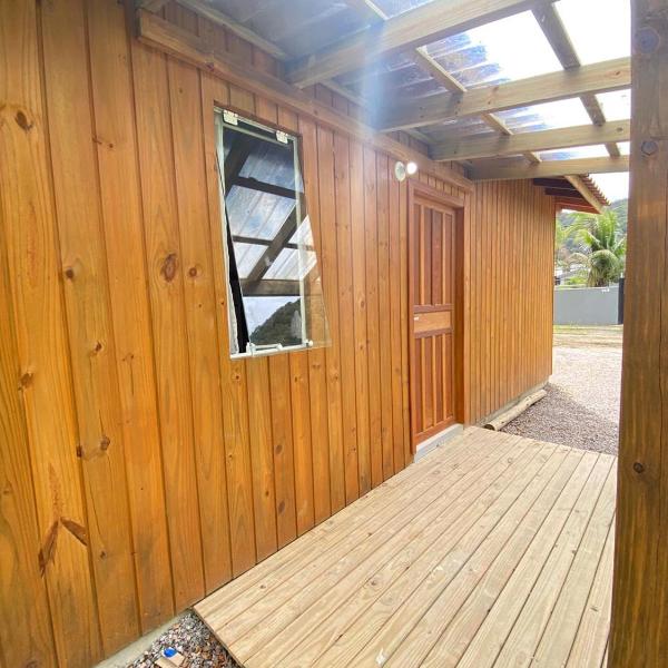 Casa de Madera 01 MARISCAL a 400 m da praia 2 quartos 1 banheiros