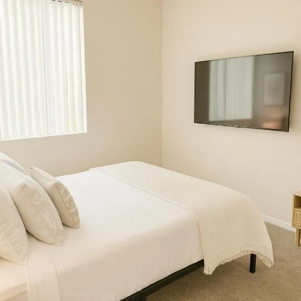 Marina Del Rey Sunrise - Pool & Gym & Sauna & Cinema, hotel v destinaci Marina del Rey