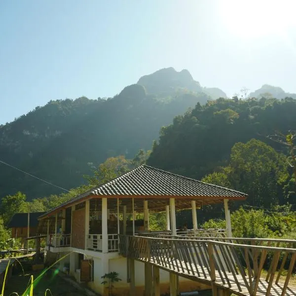 Eco Farm Stay and Hostel, hotel in Nongkhiaw