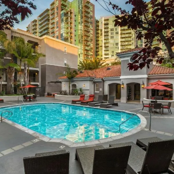 Marina Del Rey 2BR & 1BR Getaway - Gym - Pool - Sauna - Near Marina - Venice Beach, Hotel in Los Angeles