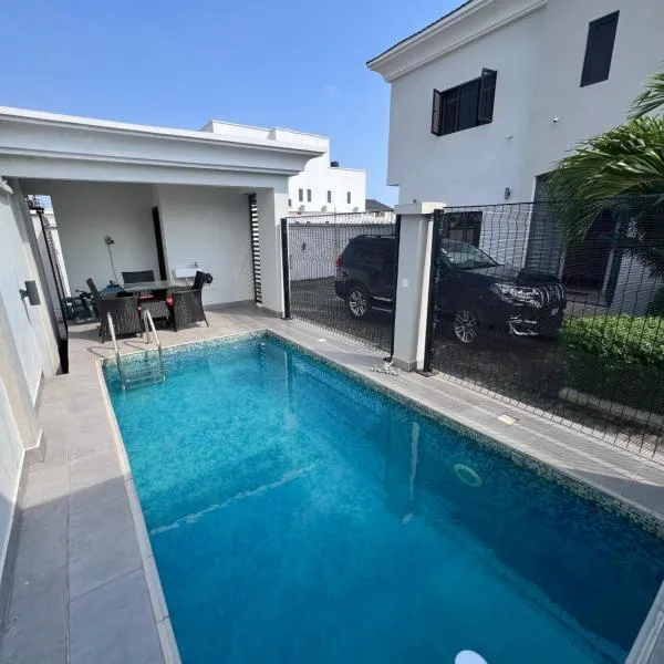 Lekki holiday shortlet - Woodhill Villa, ξενοδοχείο σε Lekki