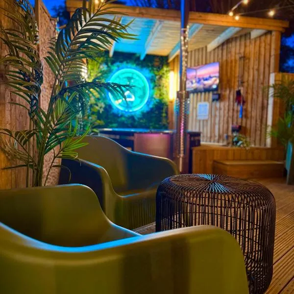 The Secret Garden Glamping Lancashire: Skelmersdale şehrinde bir otel