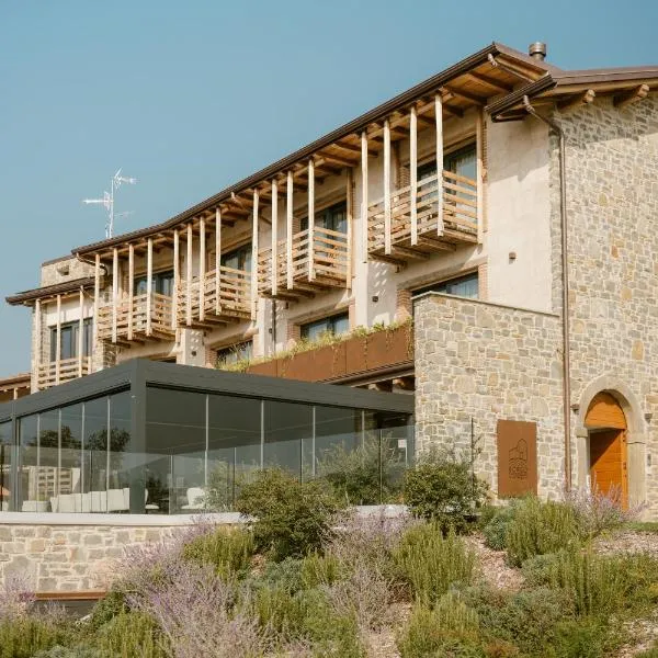 Borgo Capietaglio Wine Resort, hotel in Gromlongo