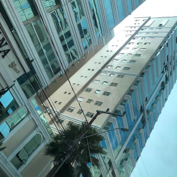 Apartamento luxo Praia Meia Praia
