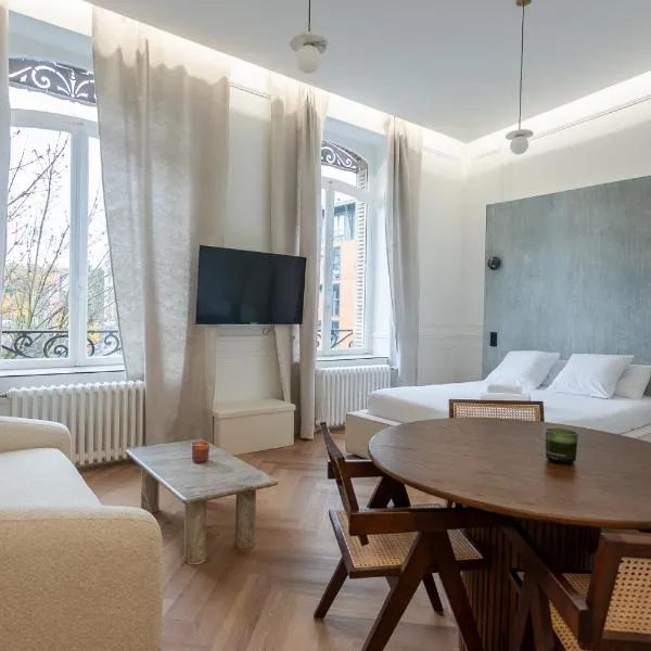 Suite Brume - Maison les Arcades au pied de la gare de Charleville-Mézières, hotel in Charleville-Mézières