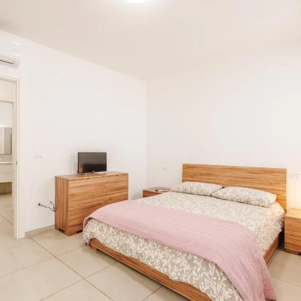 FaCentro - Free WiFi & Air Conditioning, хотел в Фаенца