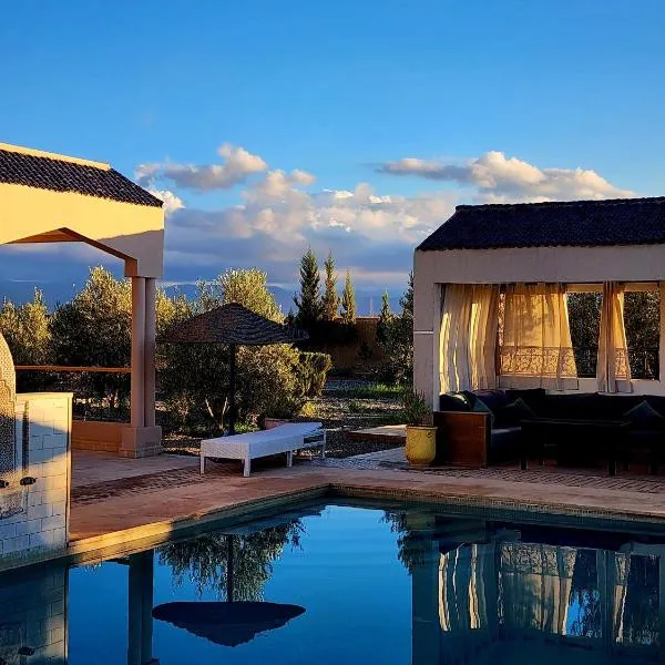 Urti Villa, hotel in Nzala