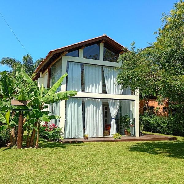 Casa na Praia Linda e Ensolarada