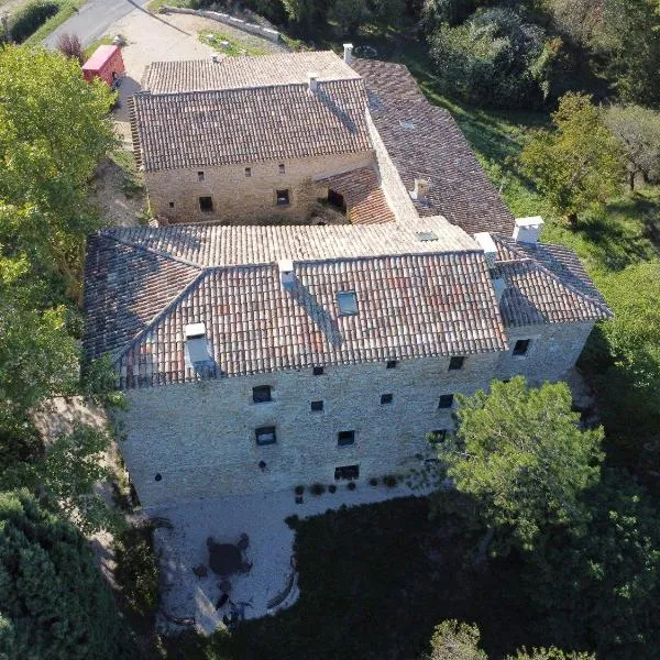 Magnanerie de Sainte Croix，位于Saint-Hippolyte-de-Caton的酒店