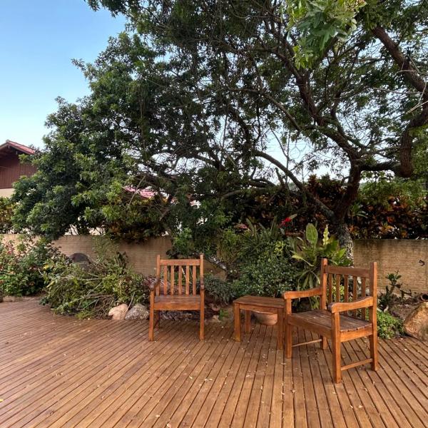 Casa Espaçosa com Piscina, Churrasqueira e Área verde em Sambaqui ao Lado da Praia - Floripa - Foto 4