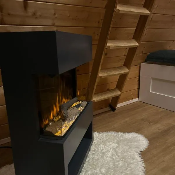 NEW! Glamping House with new hot tub and sauna- Hisa oddiha UPDATED DECEMBER 2025, hotel v destinaci Šmarješke Toplice