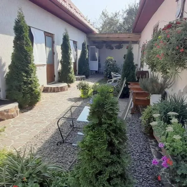 KOMFORT, ξενοδοχείο σε Berehove