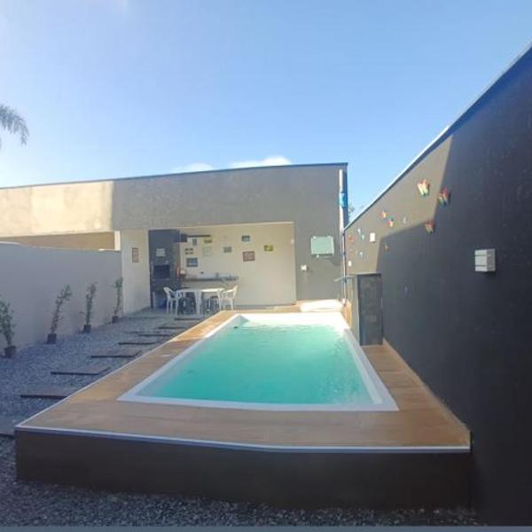 Linda casa com Piscina