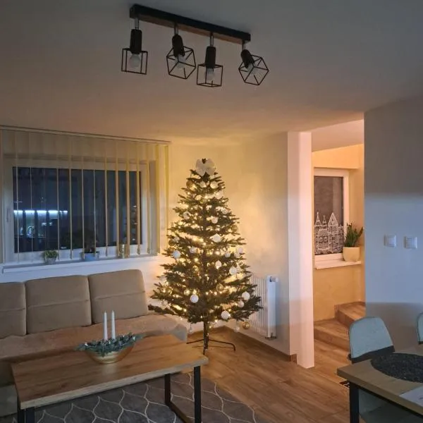 Ubytovanie u Karasa, hotel in Vitanová