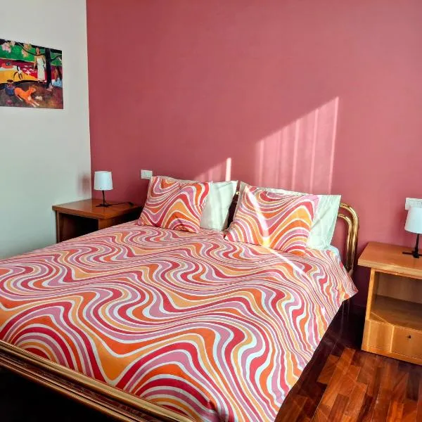 Casa Mike - Trilocale con garage, ξενοδοχείο σε San Giuliano Milanese