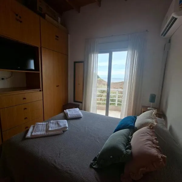Tranquilo duplex frente al mar, hotel in Monte Hermoso