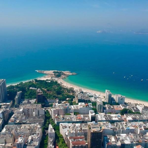 Pousada Fullano _ Entre Copacabana e Ipanema – Suítes Privativas Confortáveis!