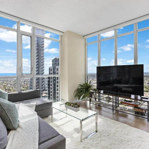Ultra Luxurious 2.5 Bedroom 2 Full Bathroom 1 Parking Condo Near SQ1 Striking Views, hotel in Mississauga