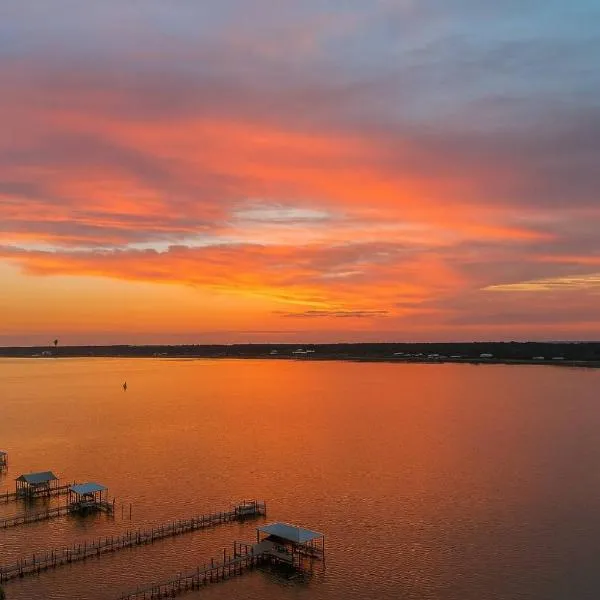 Bel Sole 1102 Spacious water view beach access, hotel a Gulf Shores