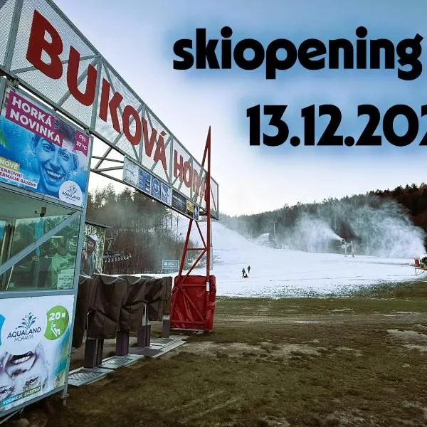 Apartmán BUĎA、チェルヴェナー・ヴォダのホテル