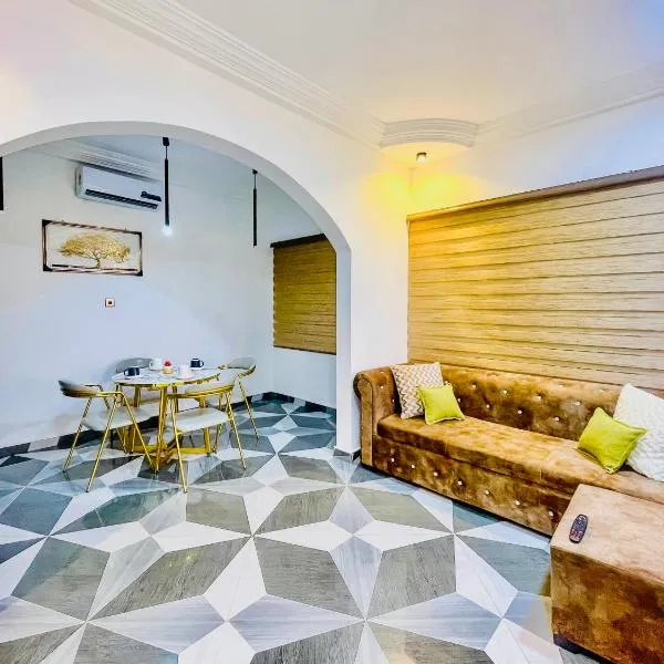 Caroline Cozy Apartment, hotel Accrában