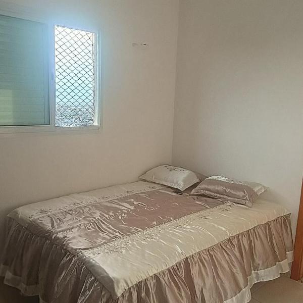 Apto 2 quartos suíte até 5 pessoas 600 mt praia - Foto 2