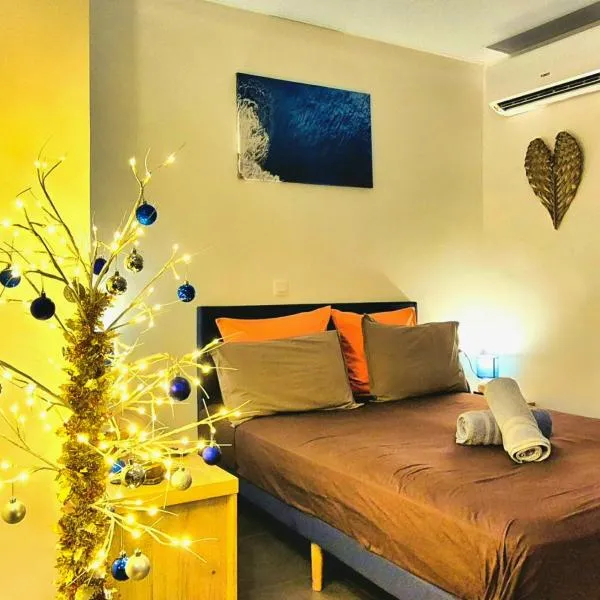 Studio Tropical - climatisé - vue mer et montagnes - canoes et paddle offerts ! Teahupo'o Lodge Tahiti, hotel in Teahupoo