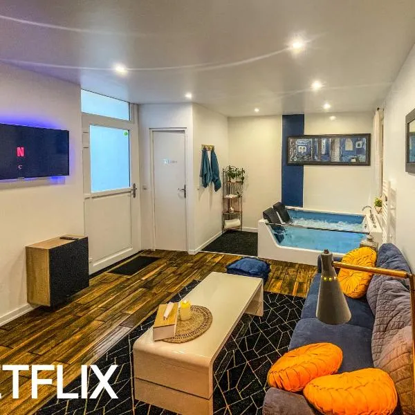 La Bulle Bleue Jacuzzi, hotel in Épernay