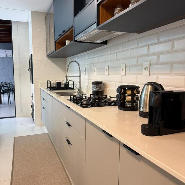 Casa 2 no coração de Meia Praia - Foto 4