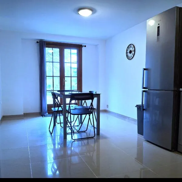 Appartement Villeneuve، فندق في Villeneuve-de-Blaye