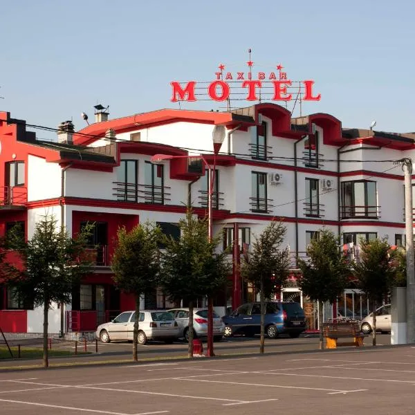 Taxi Bar Motel, hotel en Nova Topola