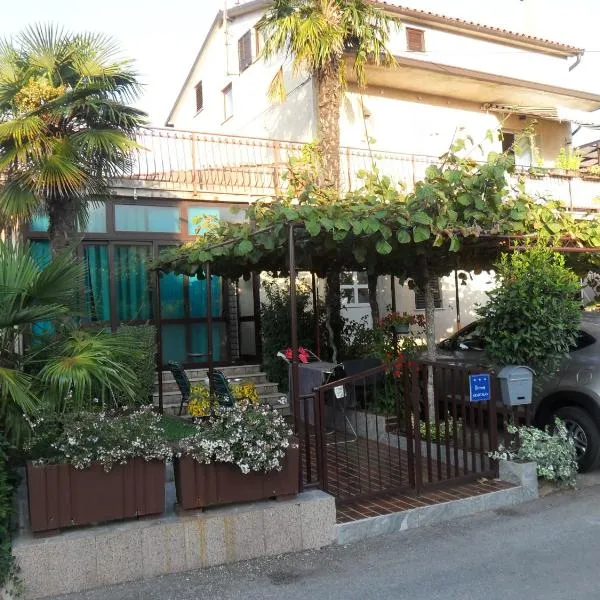 Marija Rooms & Apartments、ウマグのホテル