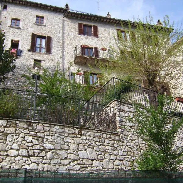 Il Castello sul Lago, hotel sa Arrone