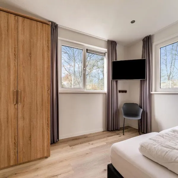 Serene Holiday Home in De Koog Texel with Sauna，位于Westermient的酒店