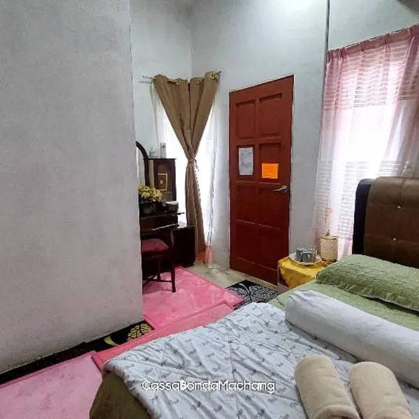 Cassa Bonda Standard Double Room, hotel en Machang