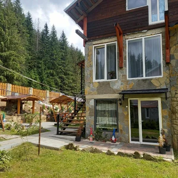 Шепіт Лісу, hotel in Yaremche