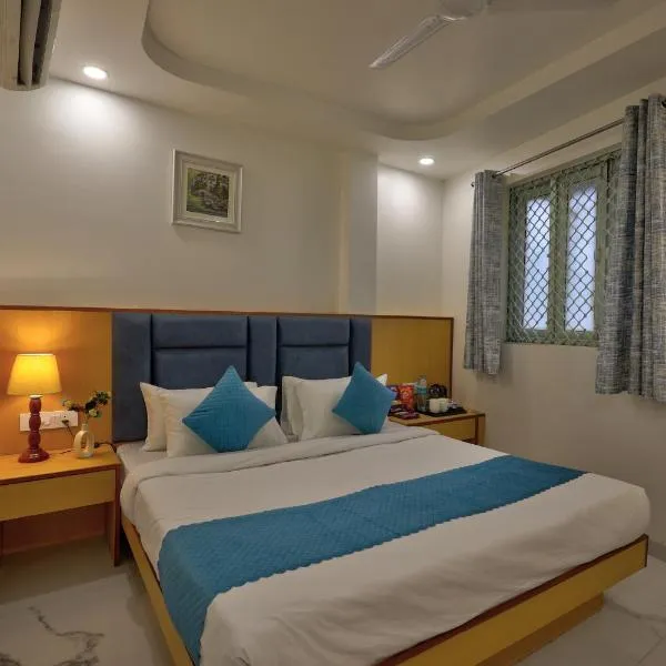 Hotel New King Castle International- Free Airport Pick up, hotel en Nueva Delhi