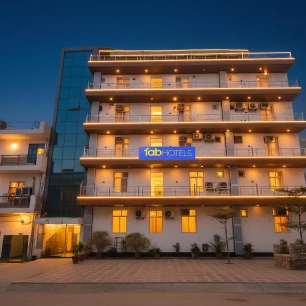 FabHotel The Grand Heritage, khách sạn ở Gurgaon