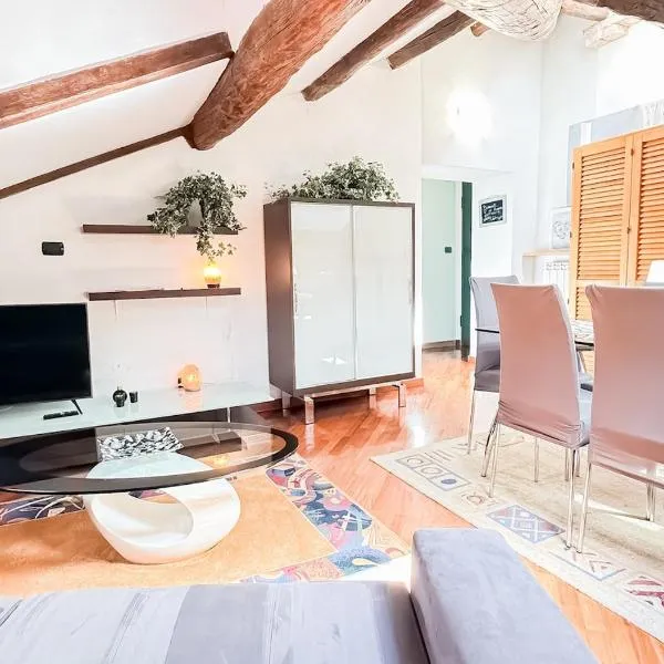 Romantica Mansarda - Vista Duomo&Centro Storico，位于库尼奥的酒店