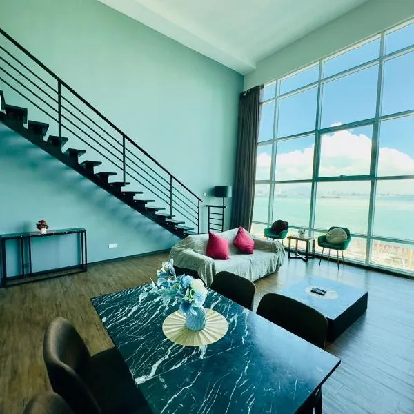 Modern Seaview 2BR Duplex High Floor Heart of George Town 73A, ξενοδοχείο σε George Town
