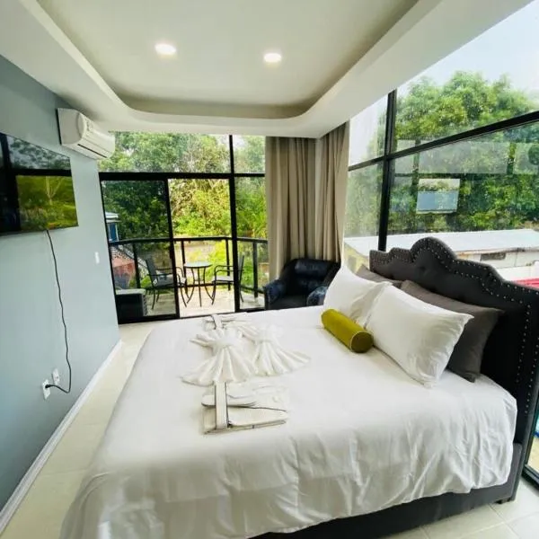 The Alexandria Marquis Hotel and Resort, hotel v destinaci San Ignacio