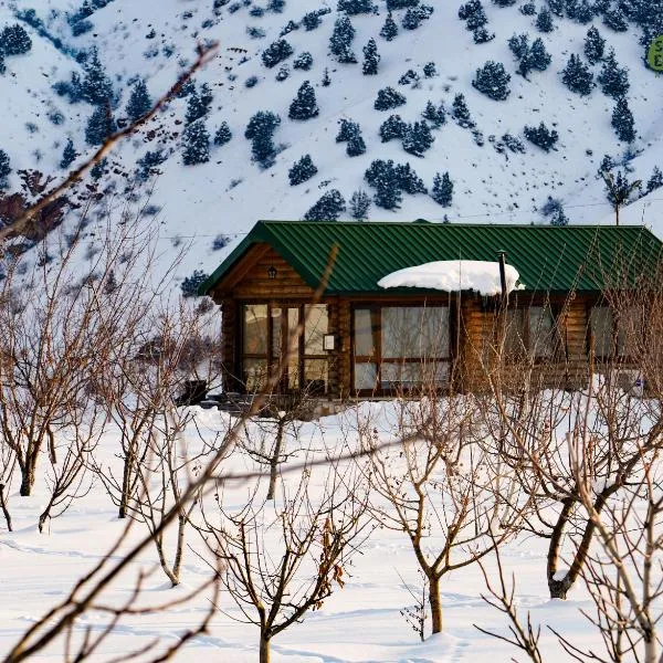 Wooden House in WildLife Refuge, ξενοδοχείο σε Vedi