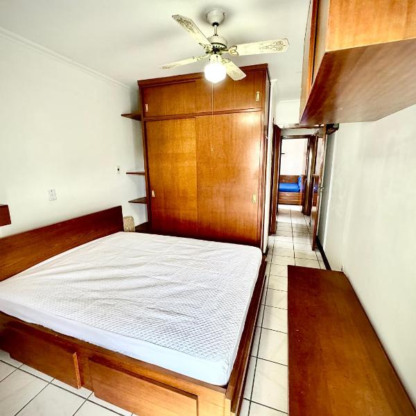 Apartmento Astúrias! Ar Varanda Vaga de Garagem 2 Quartos 100m2! 2 Qdas da Praia! - Foto 2