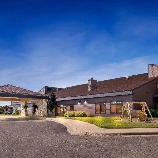 Heartland Inn & Suites, SureStay Collection by Best Western, hotel en Park Rapids