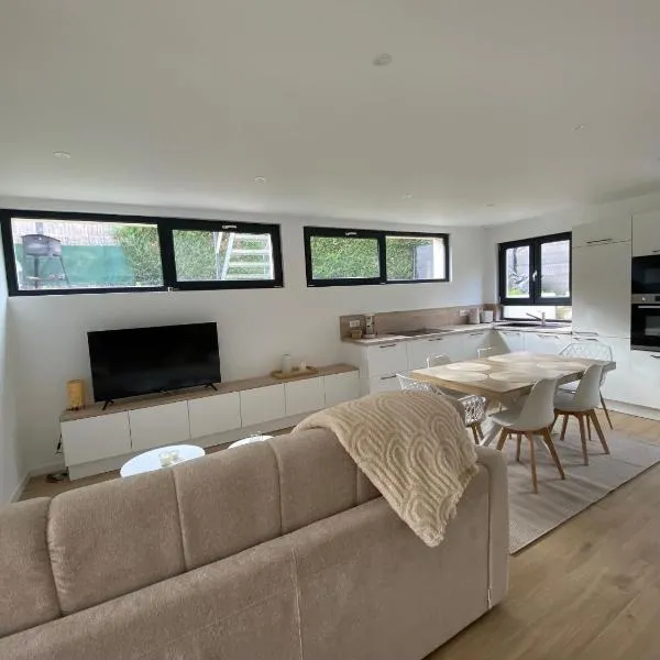 Entre deux ailes - Gîte with SPA in Alsace, hotel en Grendelbruch