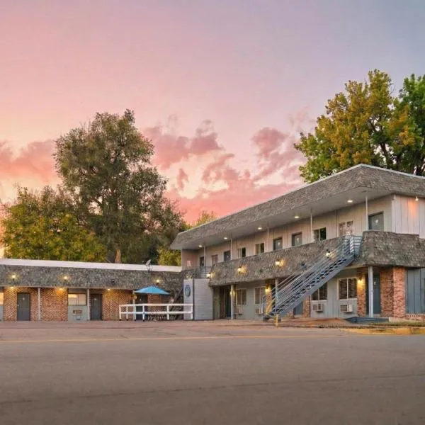 The Oakwood Inn, hotel in Sterling
