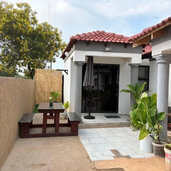 Hlones place, khách sạn ở Rustenburg